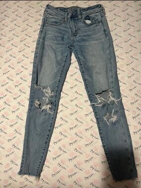 American Eagle Outfitters Light Blue Distressed Skinny Jeans